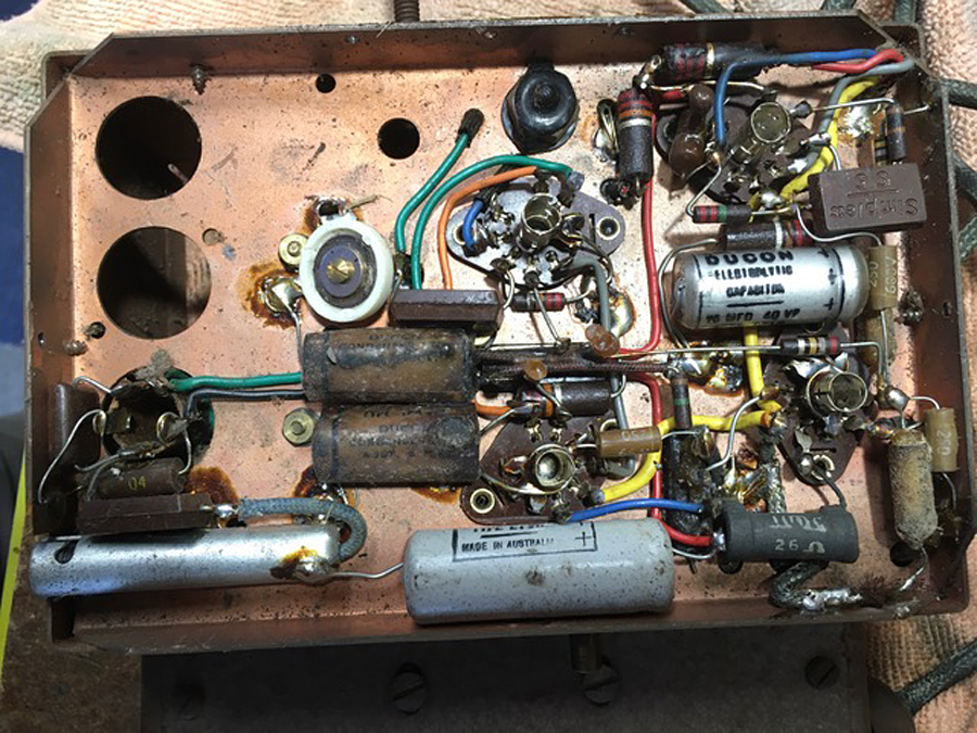 Autovox car valve radio
