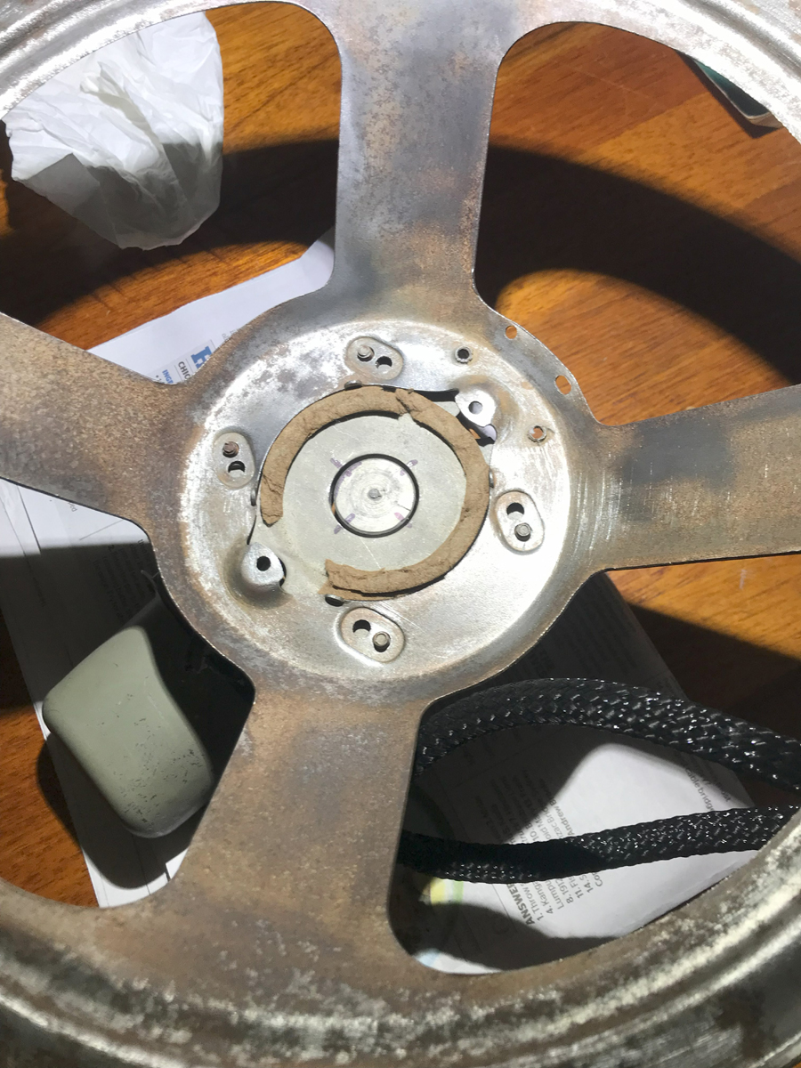 Loudspeaker felt<br>
annulus