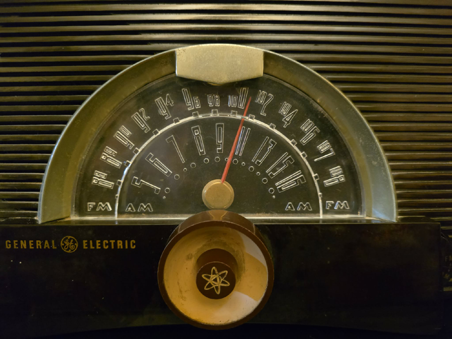 GE Model 409 valve radio