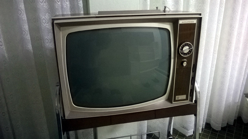 GE T19P3 Television
