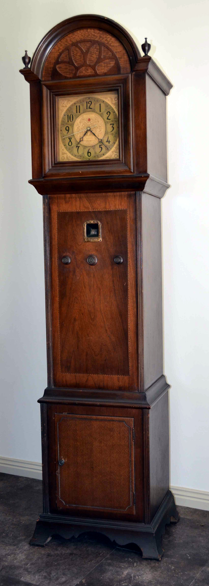 Grigsby Grunow Majestic Grandfather Clock Radio