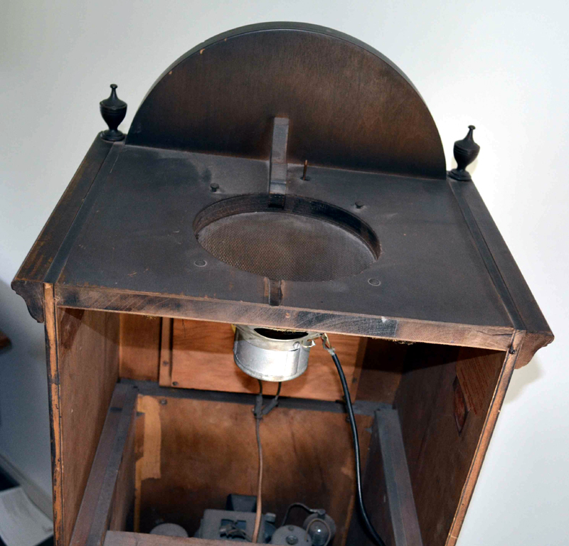 Grigsby Grunow Majestic Grandfather Clock Radio