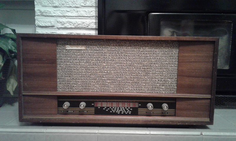 Pacemaker Table Radio