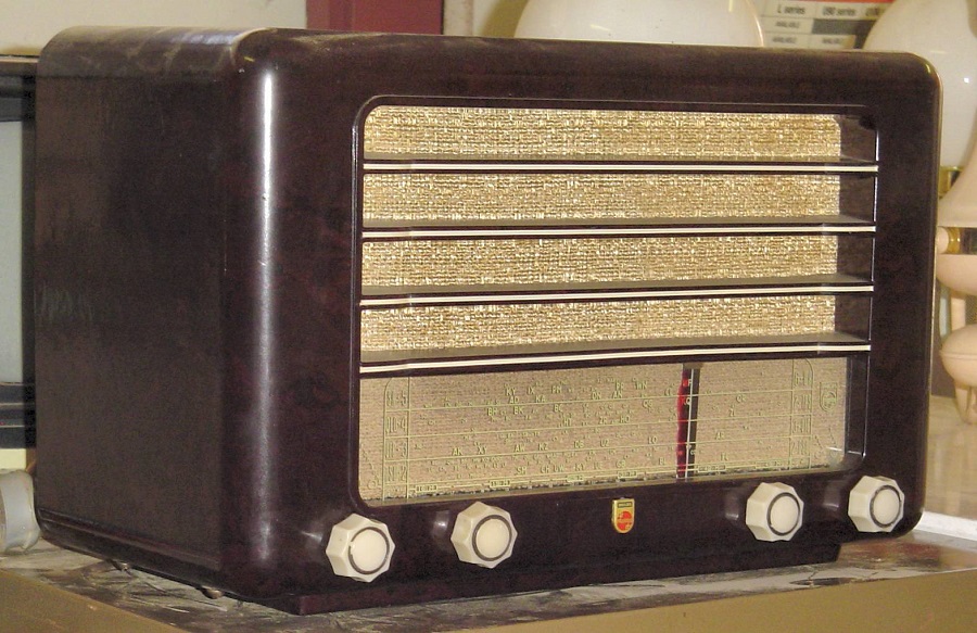 Philips 132L Valve Radio