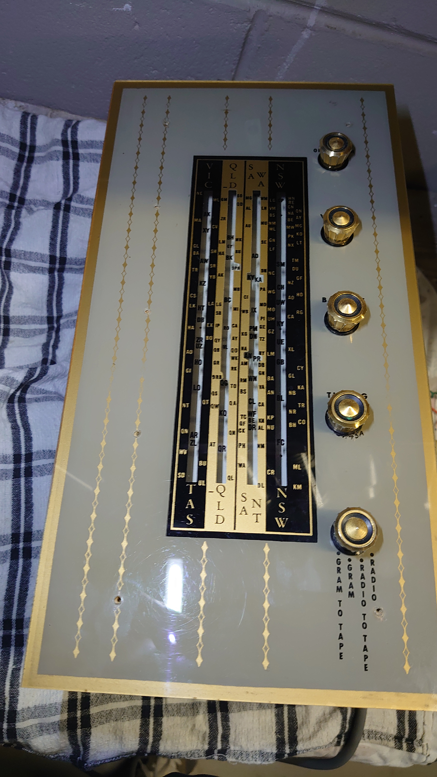 Precedent Model 963 Radiogram