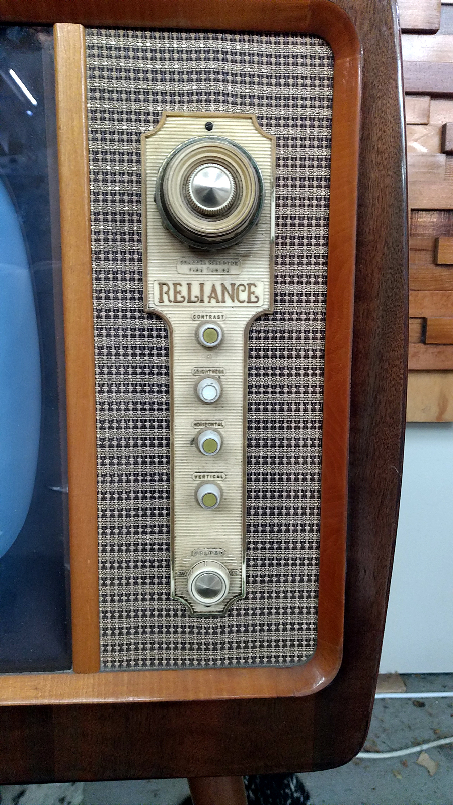 Reliance valve television