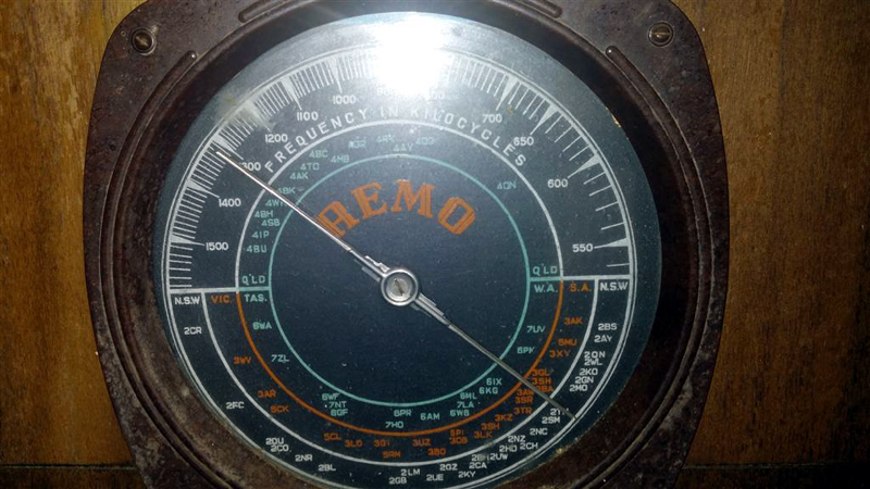 Remo Table Radio