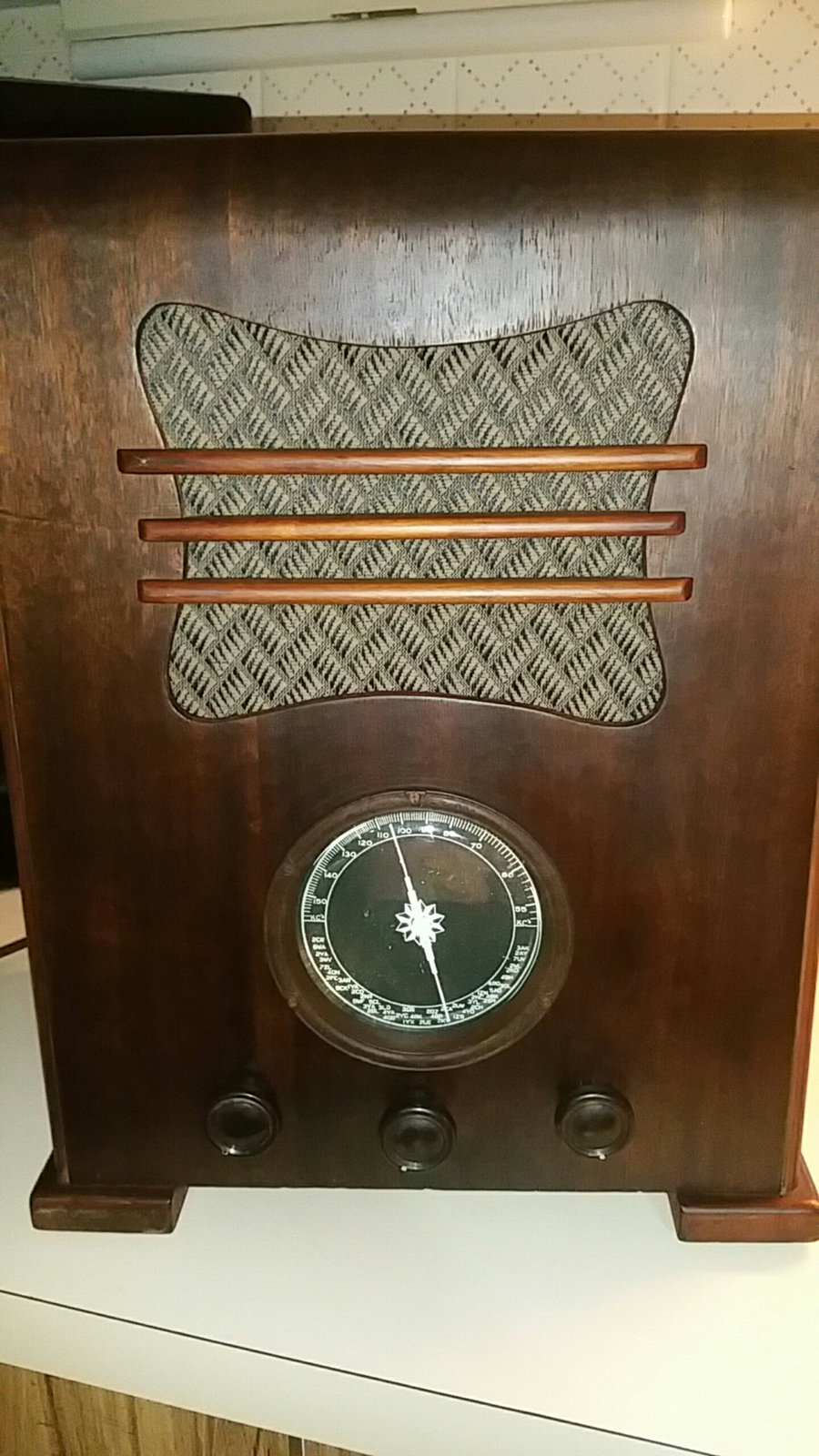 Unknown Radio