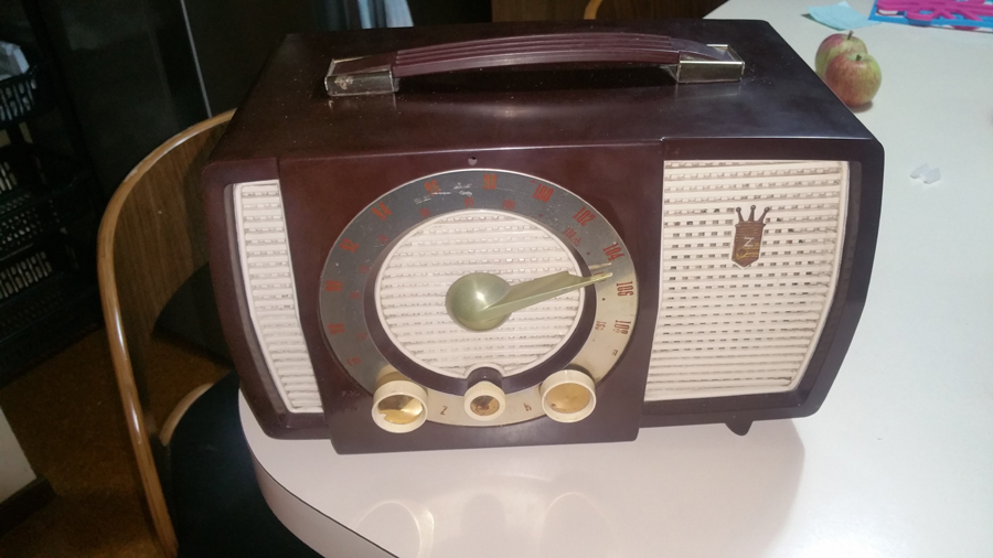 US Zenith Mantel Radio