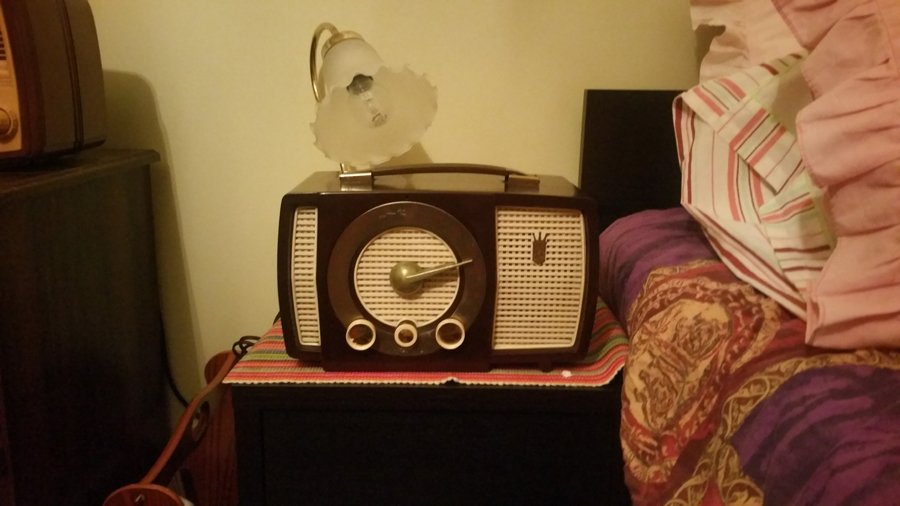 US Zenith Mantel Radio